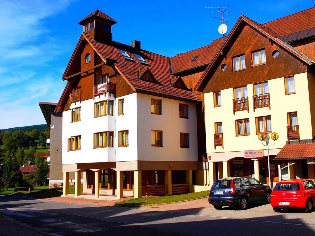 Apartman 6 U Sjezdovek Рокитніце-над-Їзероу Екстер'єр фото