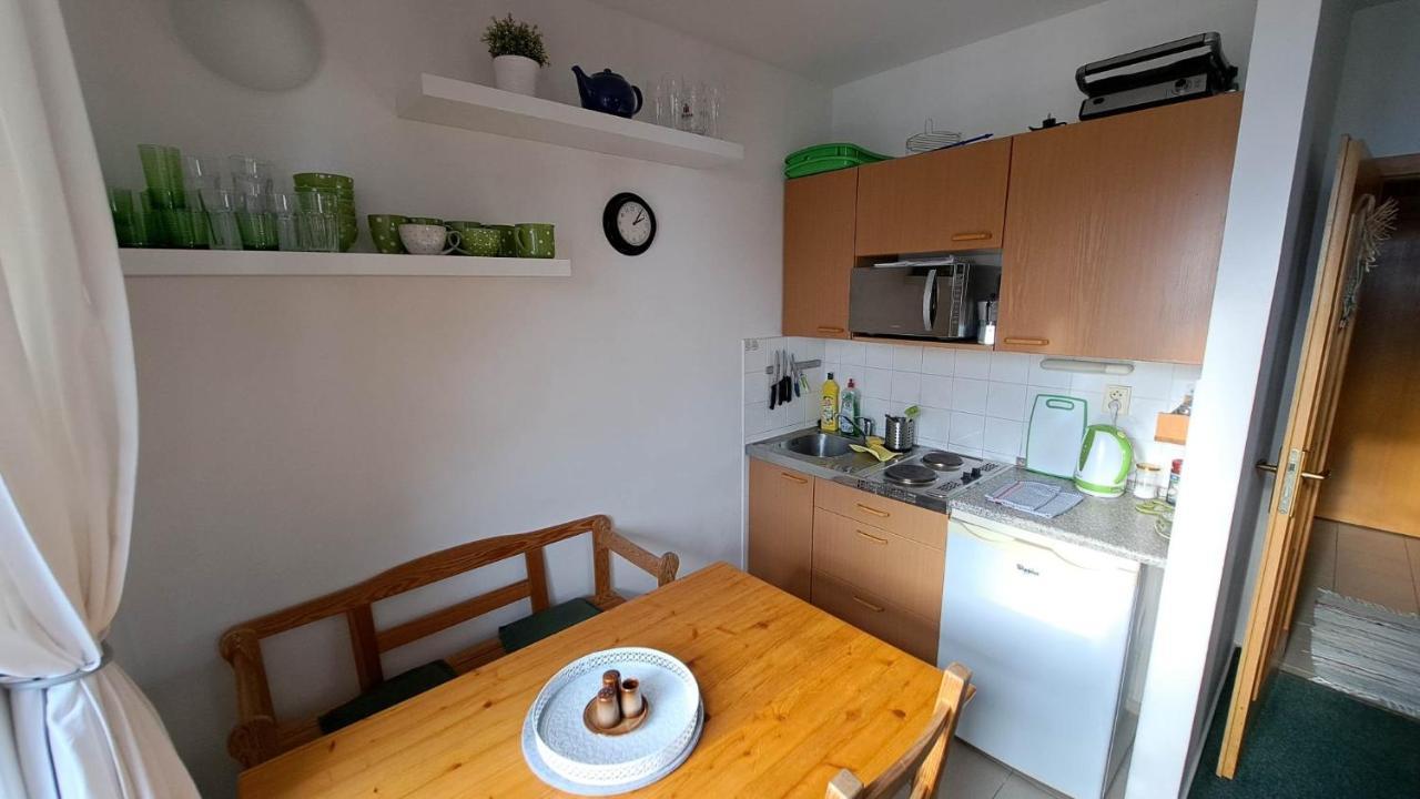 Apartman 6 U Sjezdovek Рокитніце-над-Їзероу Екстер'єр фото